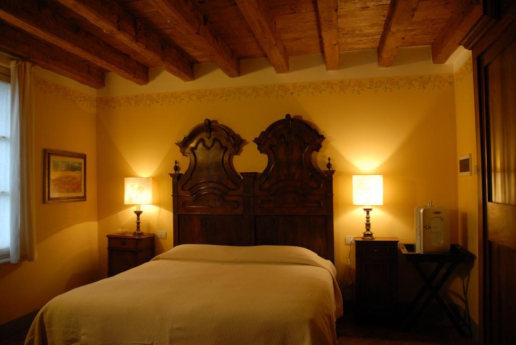Agriturismo La Costa Crema Habitación foto